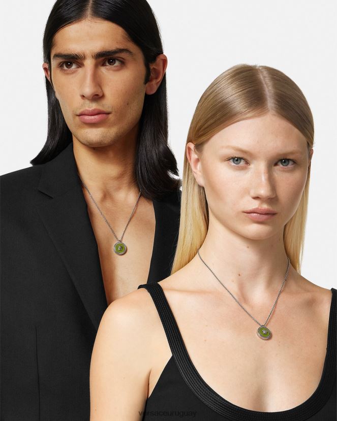 Versace collar con medusa esmaltada hombres verde accesorios H88R0H1683