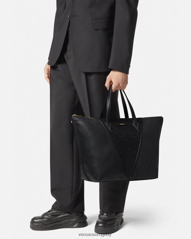 Versace bolso tote con firma V Greca hombres negro bolsas H88R0H1490