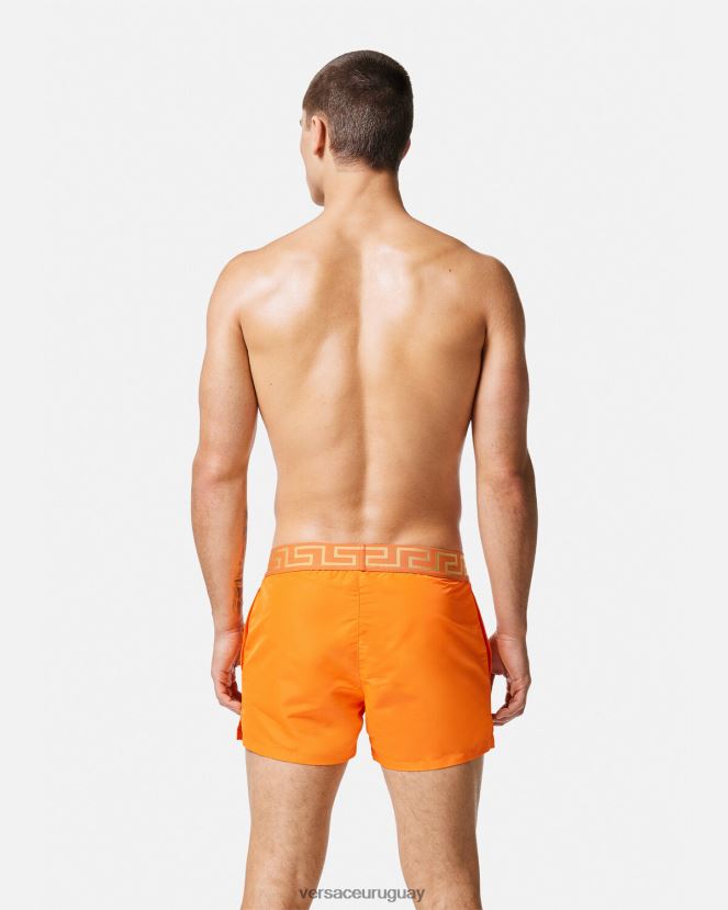 Versace shorts de baño con borde de greca hombres naranja ropa interior y ropa de playa H88R0H1812