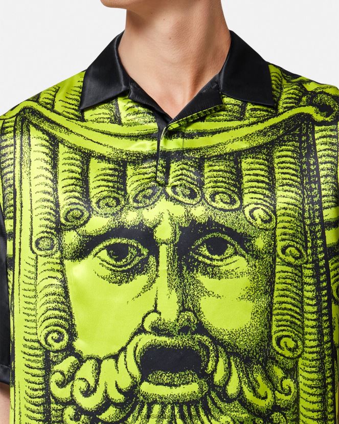 Versace polo manga corta la maschera hombres negro y lima ropa H88R0H1310