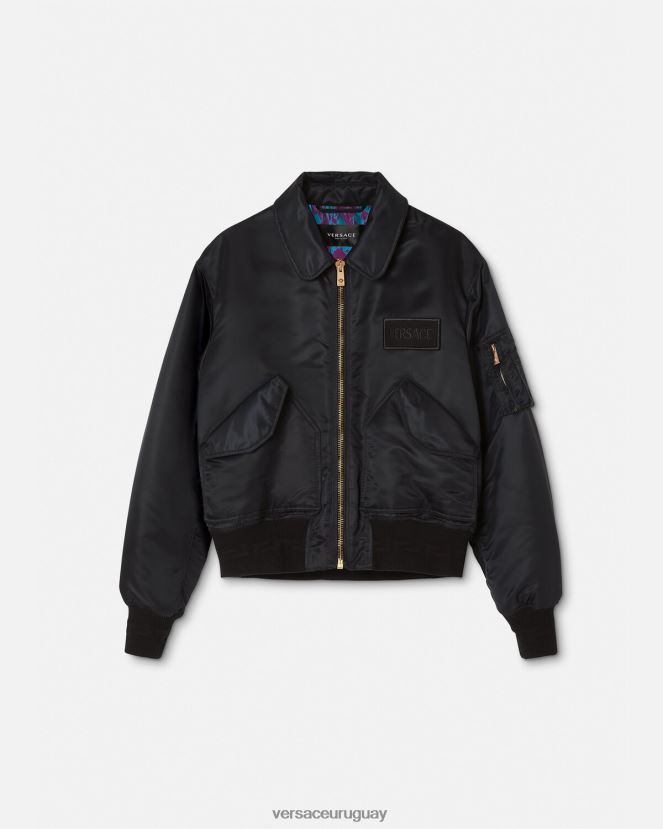 Versace chamarra bomber con parche del logo hombres negro ropa H88R0H1250