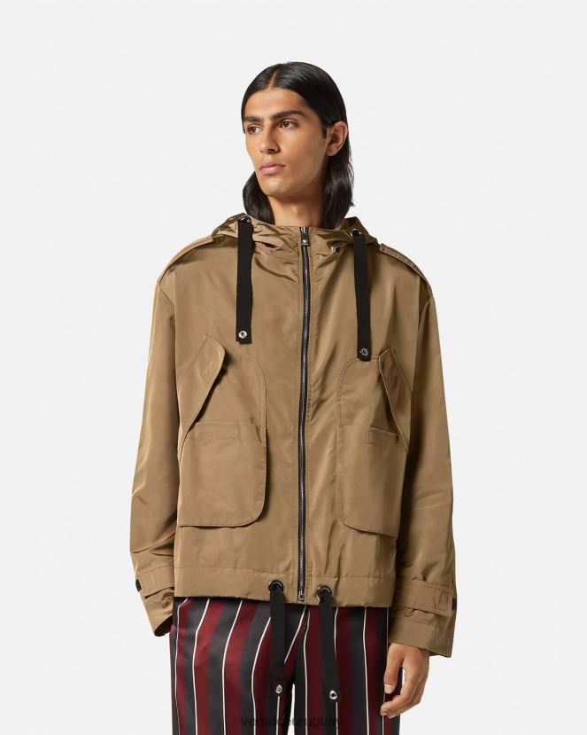 Versace chamarra cortavientos con logo hombres beige ropa H88R0H1231
