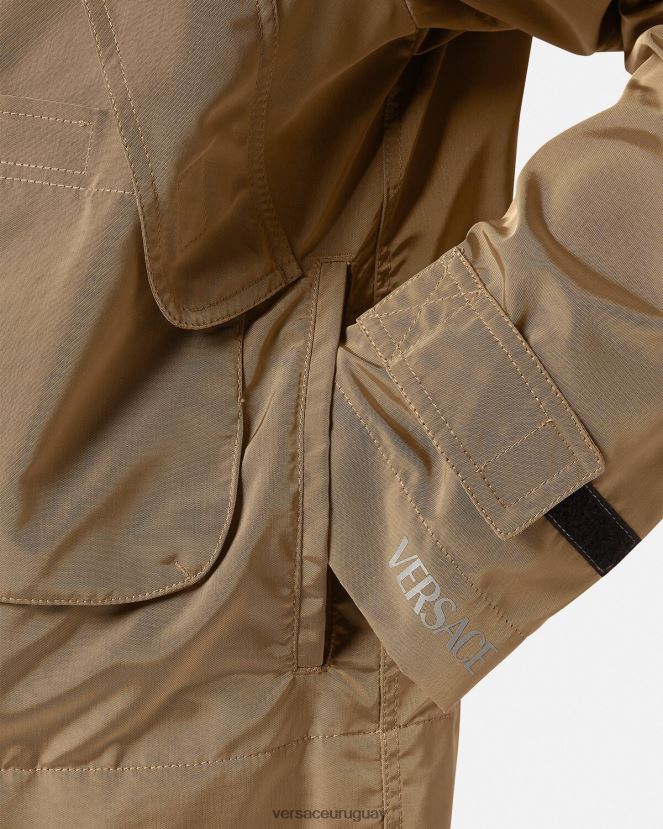Versace chamarra cortavientos con logo hombres beige ropa H88R0H1231
