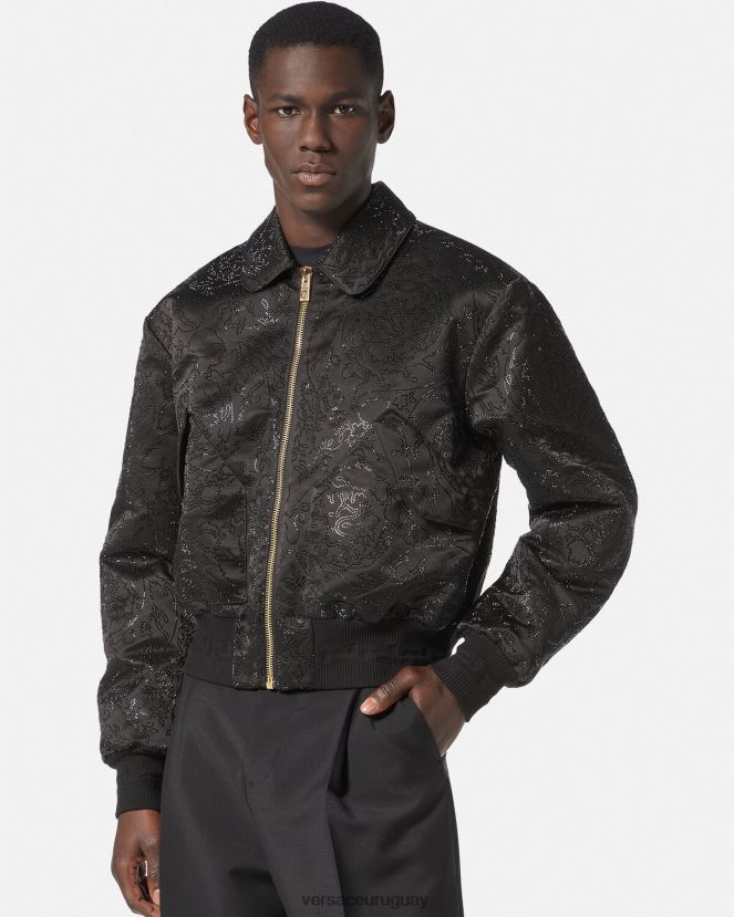 Versace chaqueta bomber con silueta barroca y adornos hombres negro ropa H88R0H1226
