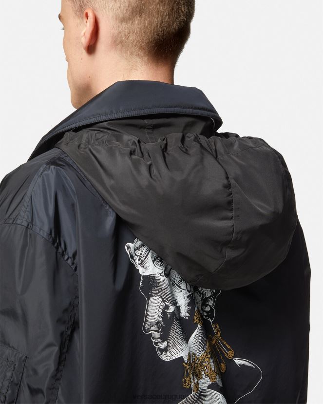 Versace chaqueta de nailon con logo gráfico hombres negro ropa H88R0H1243