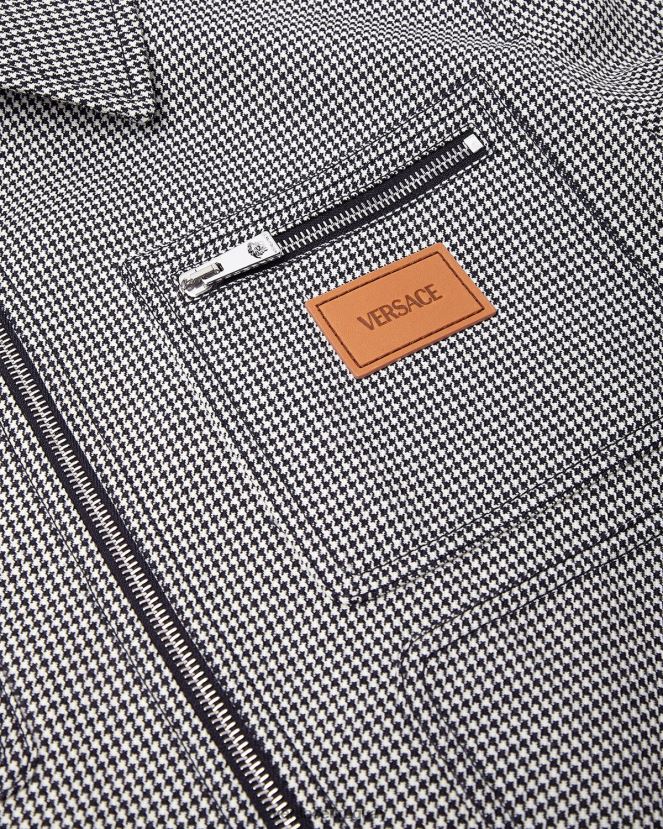 Versace chaqueta tipo blusón con cremallera y pata de gallo hombres blanco negro ropa H88R0H1259