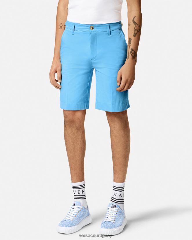 Versace bermudas con medusa biggie hombres azul claro ropa H88R0H1445