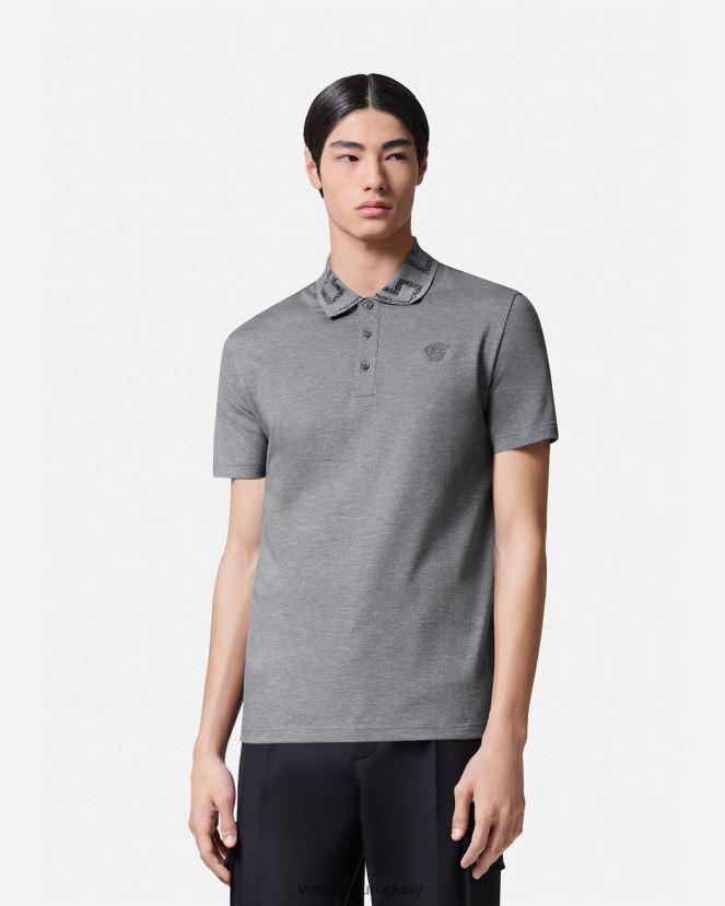 Versace playera tipo polo con greca hombres gris ropa H88R0H1358