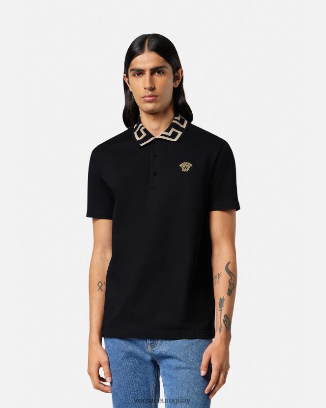 Versace playera tipo polo con greca hombres negro ropa H88R0H1375