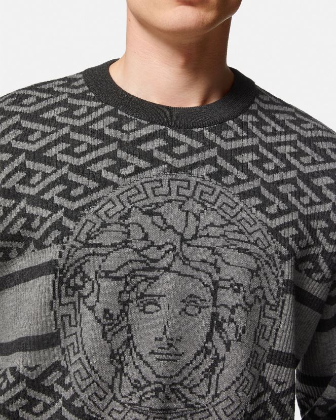 Versace suéter con medusa en jacquard la greca hombres gris negro ropa H88R0H1339