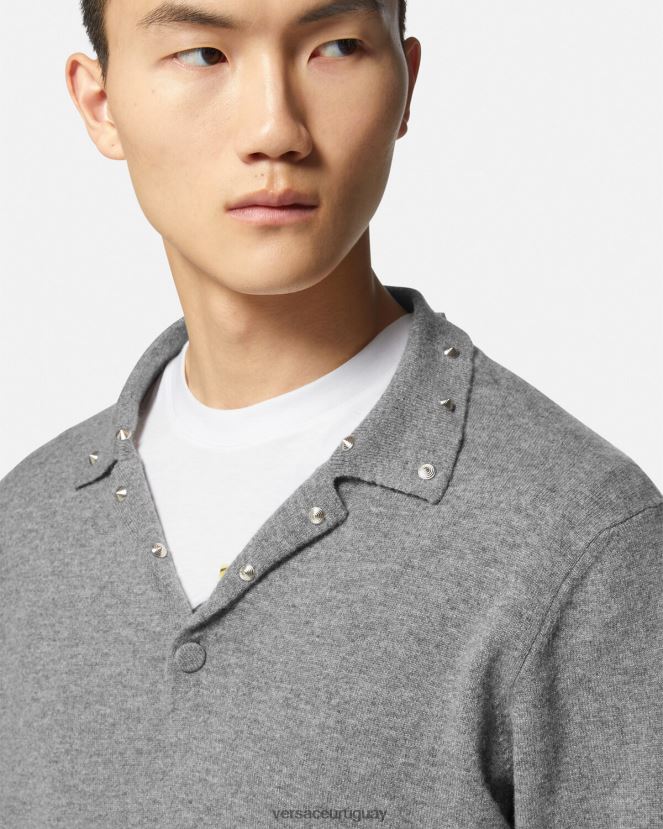 Versace suéter tipo polo con tachuelas en espiral hombres gris ropa H88R0H1348