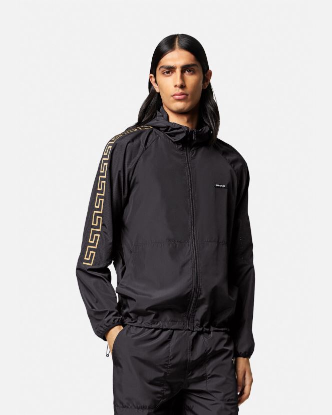 Versace chaqueta deportiva de nailon con Greca hombres negro ropa H88R0H1452