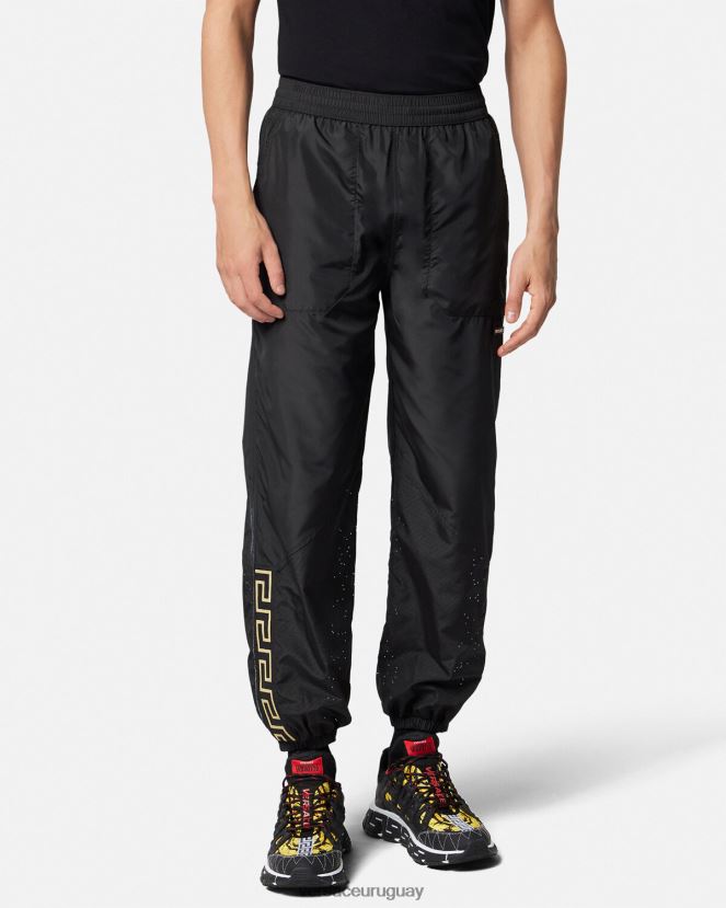Versace pantalones deportivos con Greca de nailon hombres negro ropa H88R0H1453