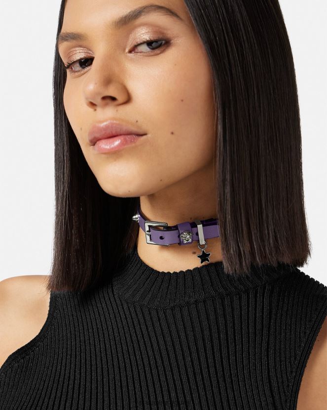 Versace gargantilla de cuero con tachuelas mujer lila accesorios H88R0H841
