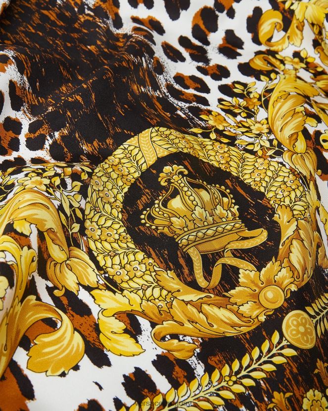 Versace fular de seda grande con diseño barroco salvaje mujer oro accesorios H88R0H917