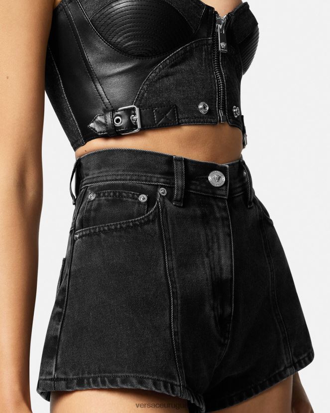 Versace shorts de mezclilla con medusa mujer negro ropa H88R0H217