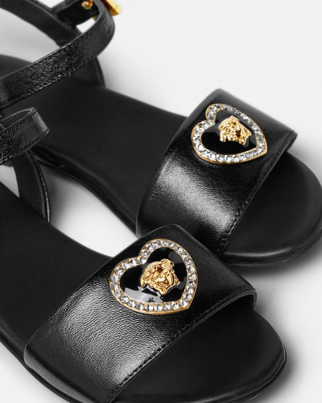Versace sandalias con corazón de cristal y medusa niños negro zapato H88R0H2028